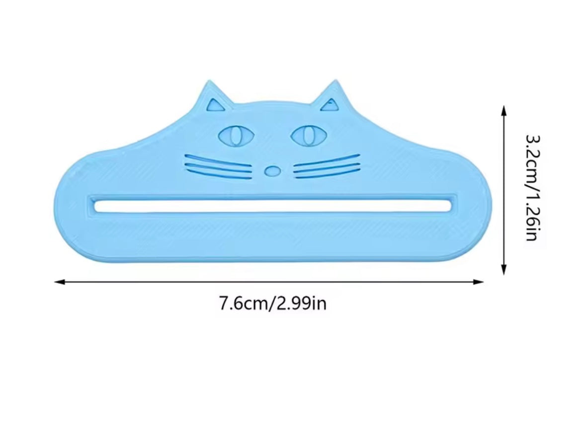 SnackPaw Treat Dispenser